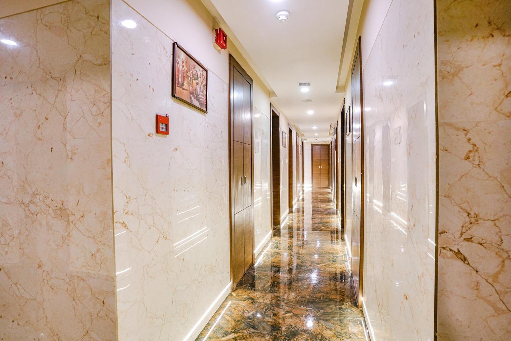 Fabhotel Vertigo Suites - Nr Bkc Mumbai Exterior photo